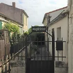 Maison Confortable Avec Jardin *