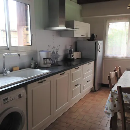 Prázdninový dům Maison Confortable Avec Jardin *